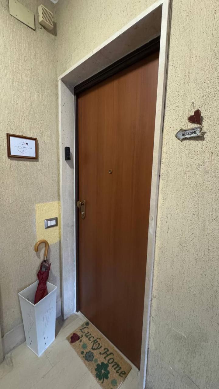 Hotel Lili'S House Roma Esterno foto